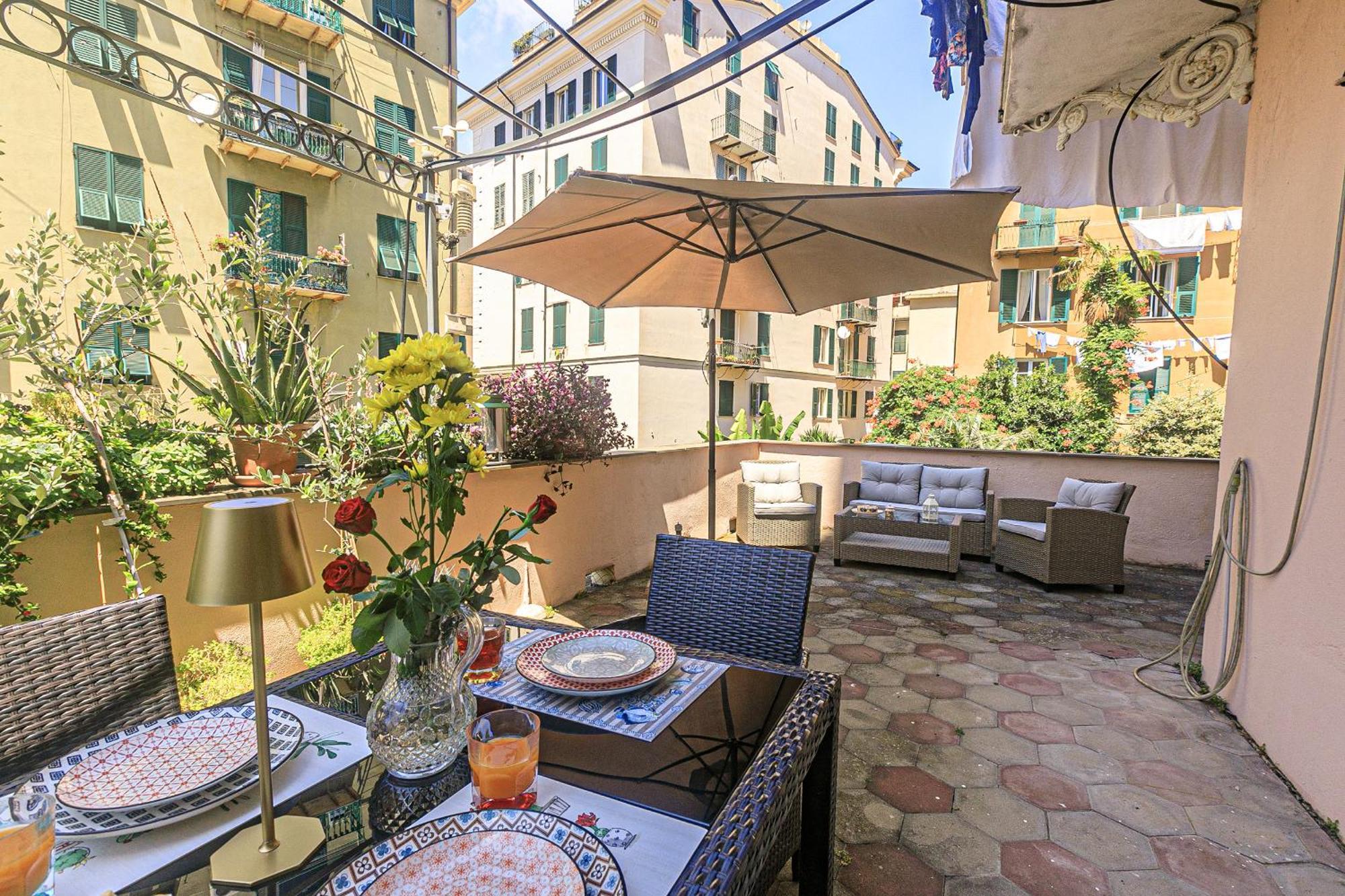 Apartment Sole, Terrazza, Centro Citta E Wi-fi Veloce! Genoa